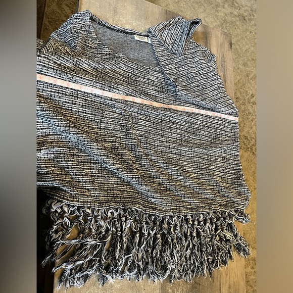 Cato Long Sleeve Scoop Neck Fringe Sweater Size 22/24 - Picture 7 of 9